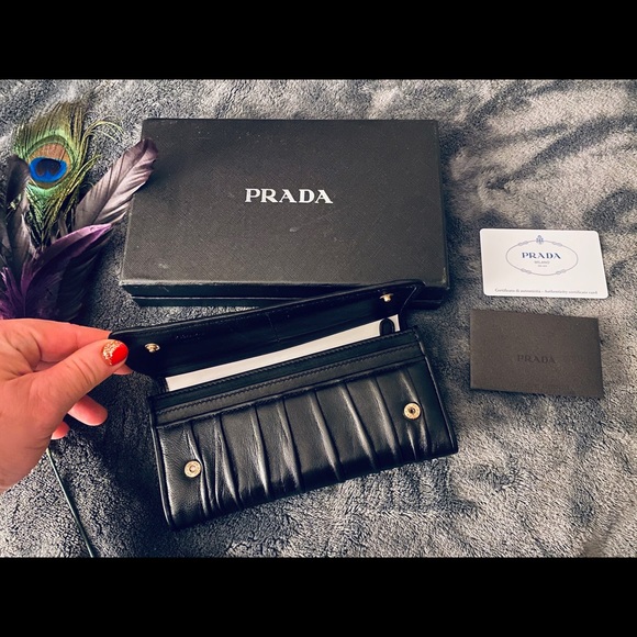 NEW Prada Nappa Gaufre Black Leather Wallet Button - Picture 8 of 15